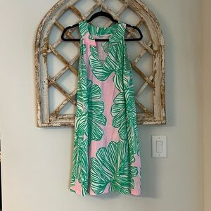 Lilly Pulitzer Popover Shift Dress with matching wristlet.